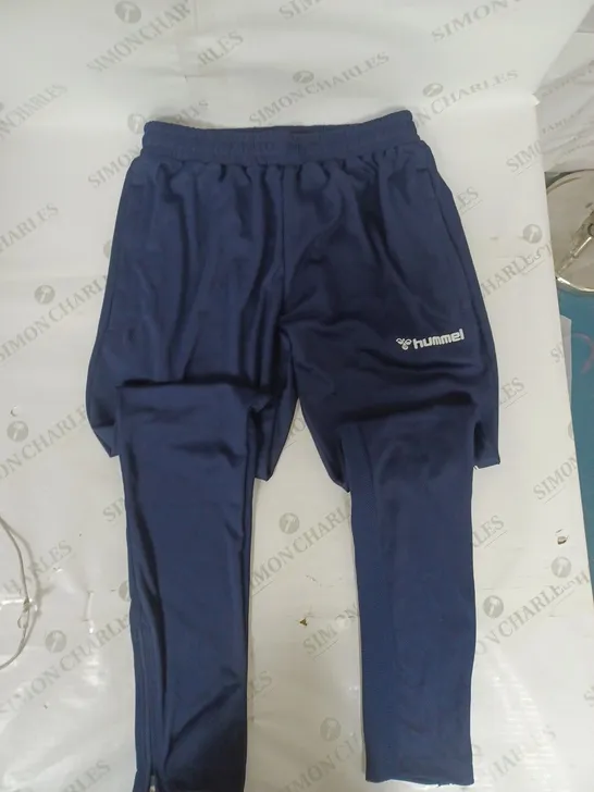 HUMMEL TRACKPANTS IN NAVY BLUE SIZE SMALL