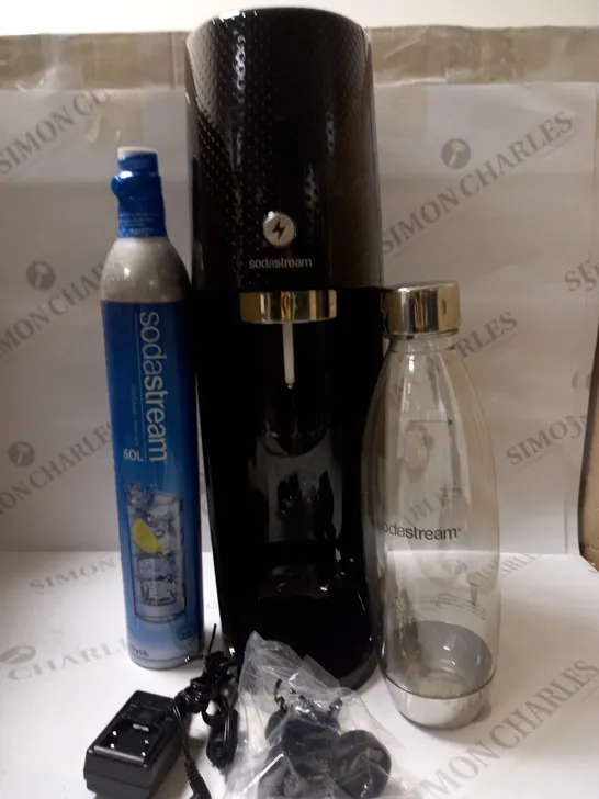 SODASTREAM SPIRIT ONE TOUCH ELECTRIC SPARKLING WATER MAKER 