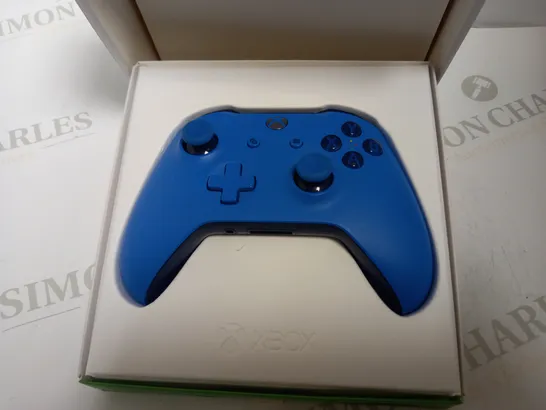 XBOX WIRELESS CONTROLLER - ULTRA BLUE