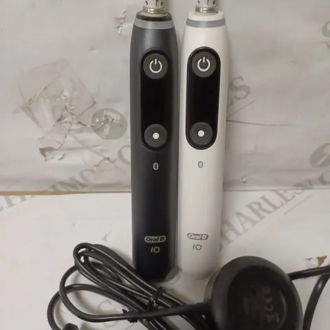 ORAL-B IO8 - ELECTRIC TOOTHBRUSH 