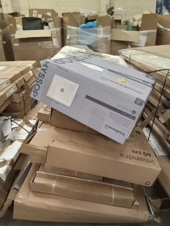 PALLET OF ASSORTED BATHROOM ITEMS INCLUDING GOODHOME BASINS, SHOWER TRAYS, BATHROOM FURNITURE AND SHOWER TRAYS 