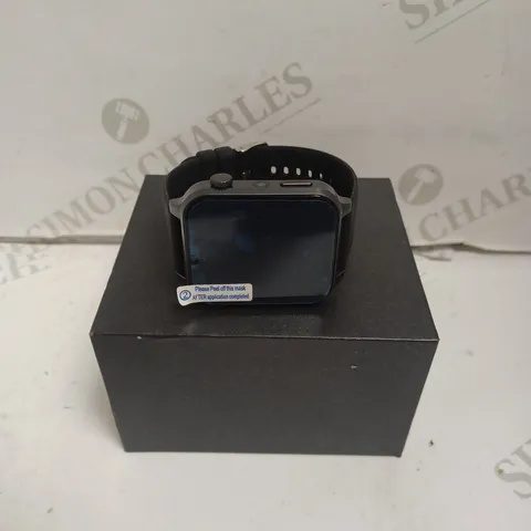 BOXED SMART WATCH WITH CHARGER. 