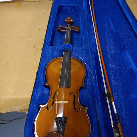 STENTOR STUDENT I VIOLIN OUTFIT,  VIOLIN WITH WOOD BOW