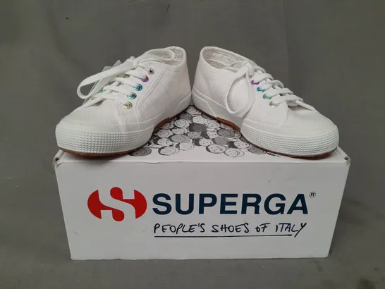 BOXED PAIR OF SUPERGA KID'S SHOES IN WHITE W. MULTICOLOUR EYELETS UK SIZE 11