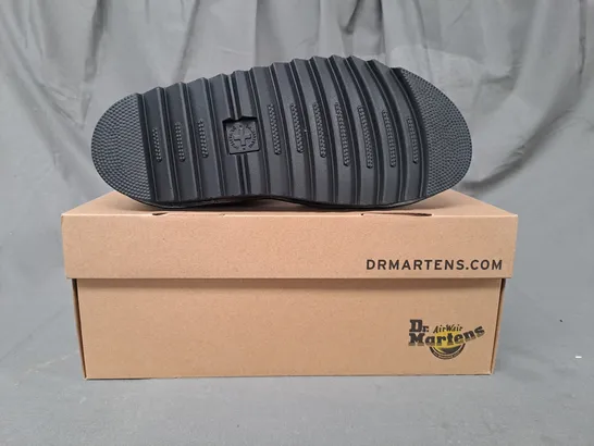 BOXED PAIR OF DR MARTENS OPEN TOE SANDALS IN BLACK UK SIZE 6