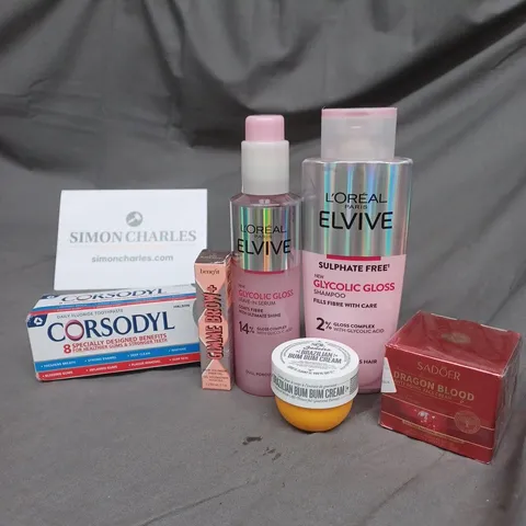 APPROXIMATELY 20 ASSORTED COSMETIC PRODUCTS TO INCLUDE L'OREAL LEAVE IN SERUM, SHAMPOO AND CORSODYL TOOTHPASTE