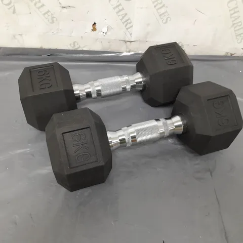 PAIR OF 6KG DUMBBELLS 