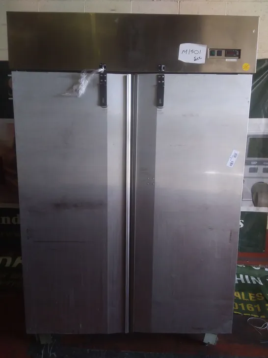 LARGE DISPLAY FRIDGE 