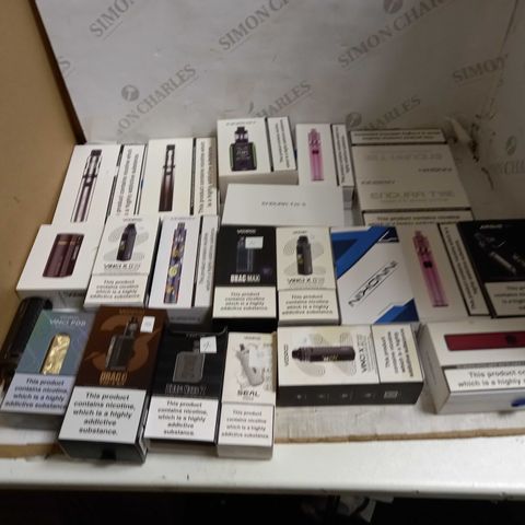 LOT OF APPROXIMATELY 20 E-CIGARATTES TO INCLUDE VOOPOO VINCI X II, AND ENDURA T18E ETC.