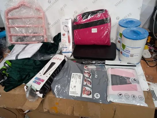 LARGE BOX OF ASSORTED ITEMS TO INCLUDE: COATHANGER SET, FAN FLY REPELLER, SHOWER HEAD, KNEE STRAP, SKY BOX ETC 