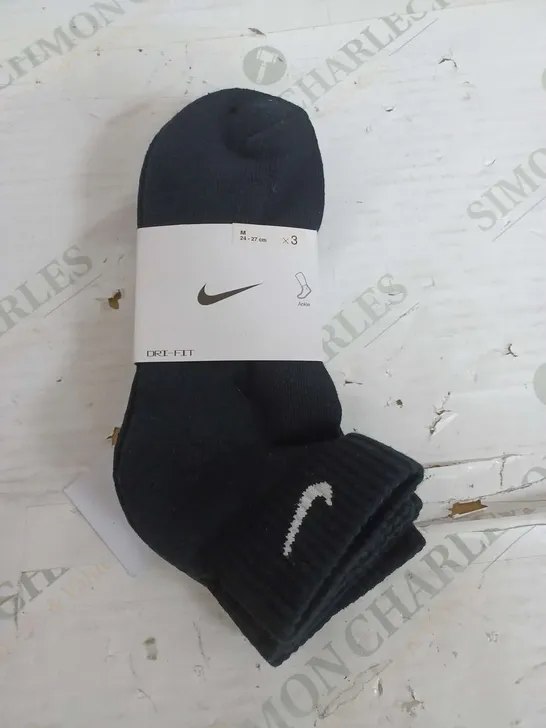 NIKE DRI FIT SET OF 3 SOCKS - MEDIUM