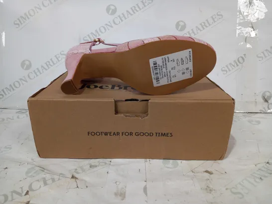 BOXED PAIR OF JOW BROWNS CLOSED TOE TEXTILE HEELS IN PINK UK SIZE 8