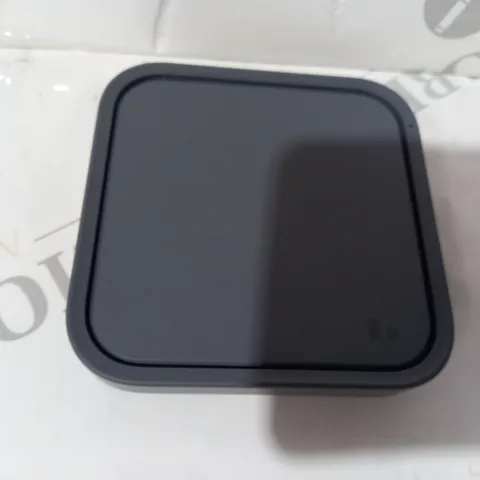 BOXED SAMSUNG EP-P2400 SUPER FAST WIRELESS CHARGER