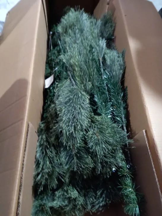 BOXED 7FT CASHMERE TIPS CHRISTMAS TREE RRP £119.99