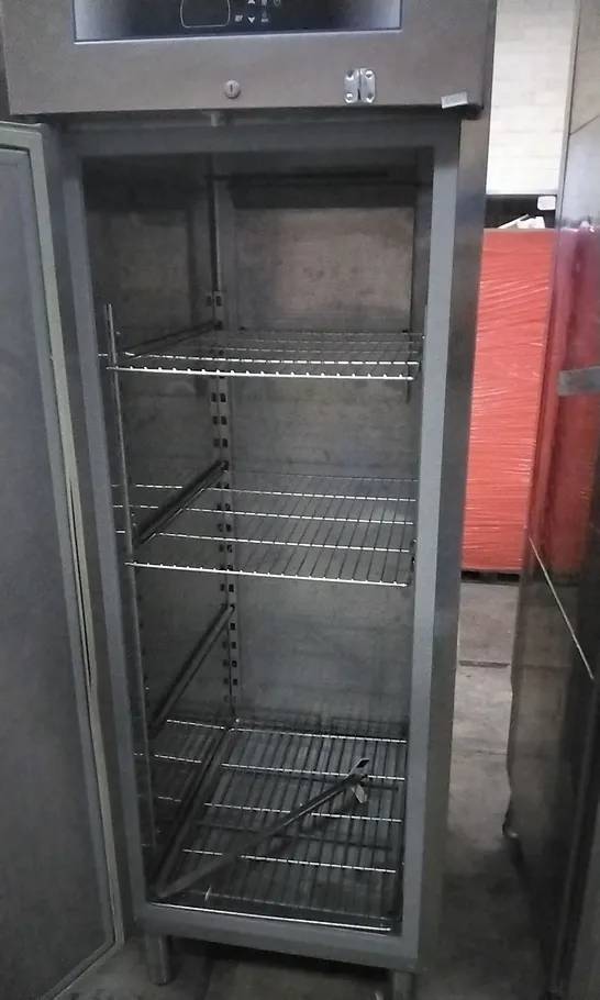 POLARIS SINGLE COMMERCIAL FRIDGE/CHILLER P70 TN AR