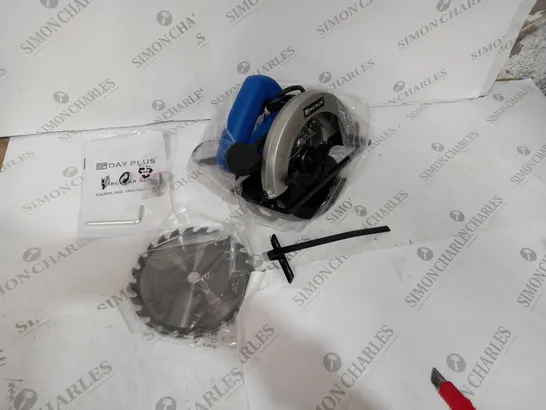 BOXED DAY PLUS CIRCULAR SAW WITH ACCESSORIES AND MANUAL