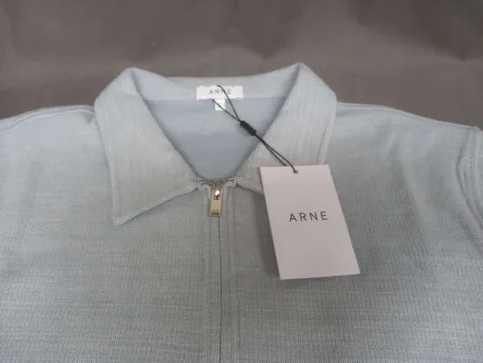 ARNE CAVOUR TEXTURED ZIP POLO SHIRT IN SOFT BLUE - L