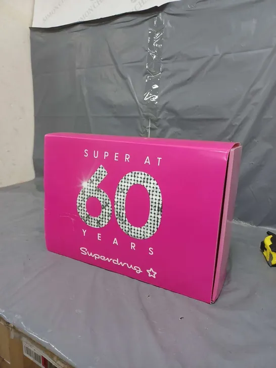 SUPERDRUG 60 YEARS PR GIFT SET