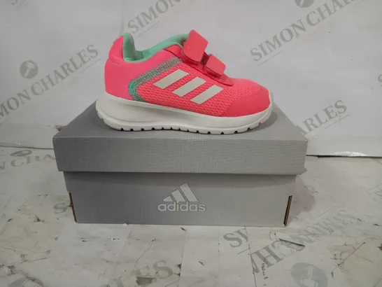 BOXED PAIR OF ADIDAS TENSAUR RUN 2.0 CF KIDS SHOES IN PINK UK SIZE 4K