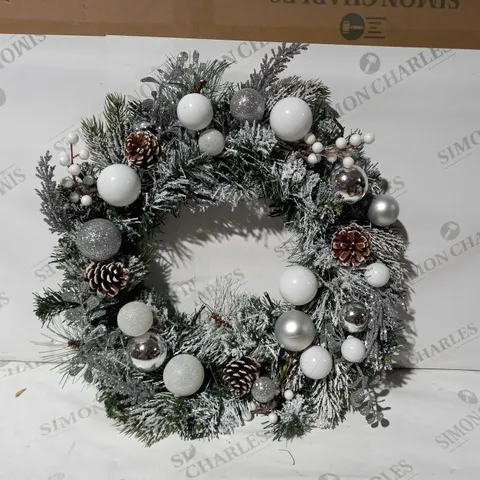 HOME REFLECTIONS PRE-LIT SNOWY SILVER WREATH