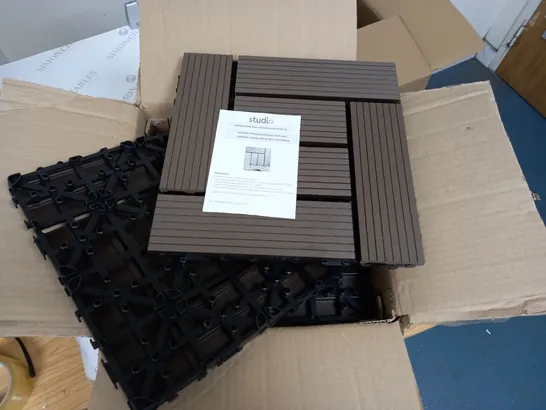 LOT OF 2 4-PACKS OF INTERLOCKING BROWN DECK TILES