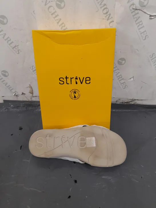 BOXED PAIROF STRIVE SICILY WHITE SANDAL UK 7 