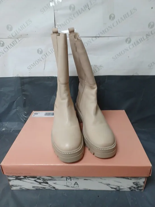 MODA IN PELLE GIELLEN LEATHER BOOTS CREAM SIZE EU 40