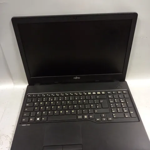 FUJITSU LIFEBOOK A555 LAPTOP IN BLACK