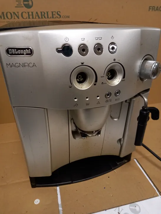 DELONGHI MAGNIFICA COFFEE MACHINE 