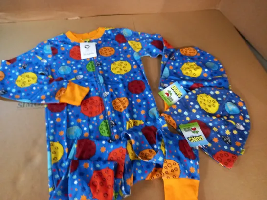 DUNS SPACE THEMED ONSIE WITH SLEEP HAT - 10-11 YEARS