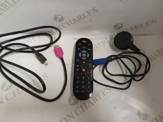 SKY Q REMOTE EC060 AND POWER LEAD