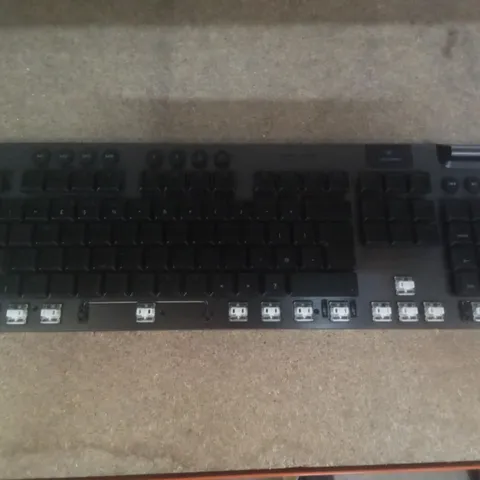 LOGITECH G915 KEYBOARD