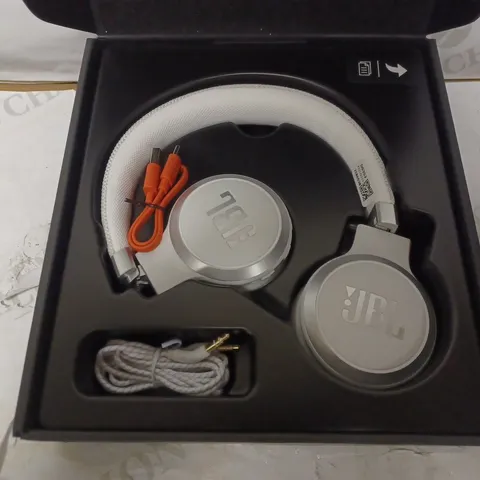 JBL LIVE460 BLACK HEADPHONES