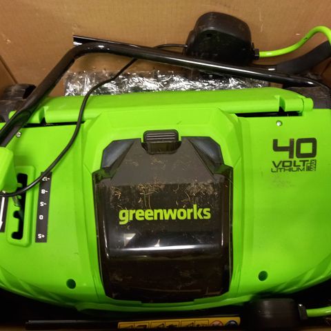 GREENWORKS 40 V 2-IN-1 CORDLESS SCARIFIER AND AERATOR