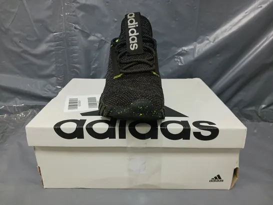 BOXED PAIR OF ADIDAS KAPTIR 3.0 K SHOES IN BLACK/GREEN UK SIZE 5