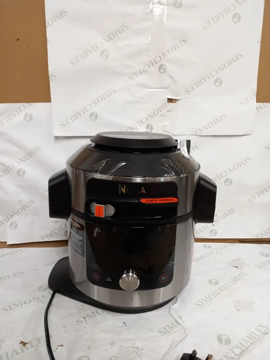 NINJA FOODI SMARTLID 7.5L MULTI COOKER & AIR FRYER