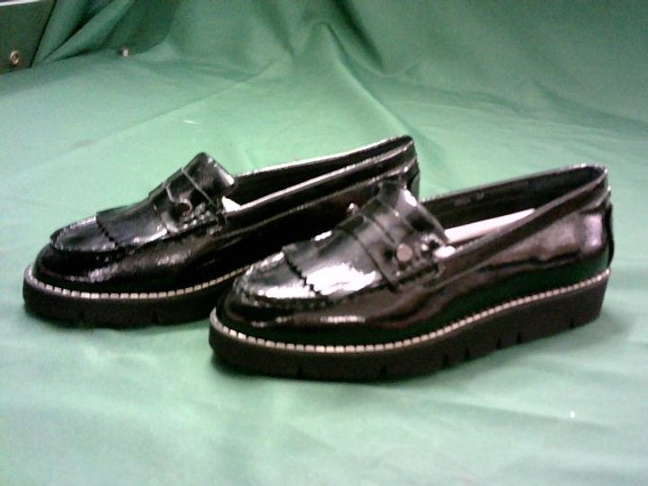 synthetic toe cap