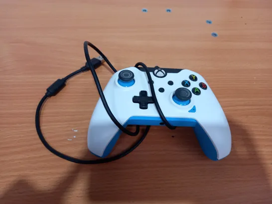 PDP ION WHITE XBOX WIRED CONTROLLER