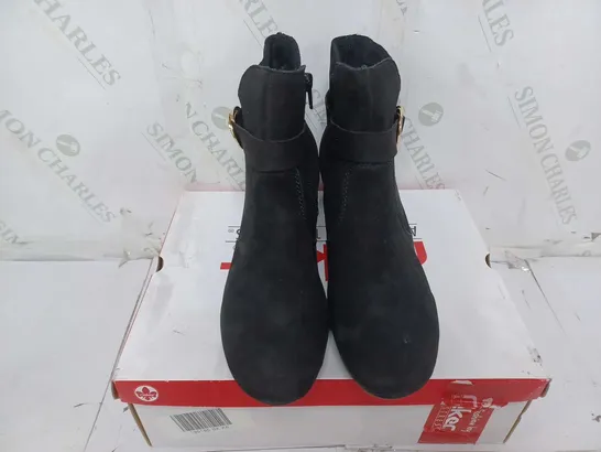 BOXED RIEKER BLOCK HEEL ANKLE BOOTS IN BLACK - SIZE 39