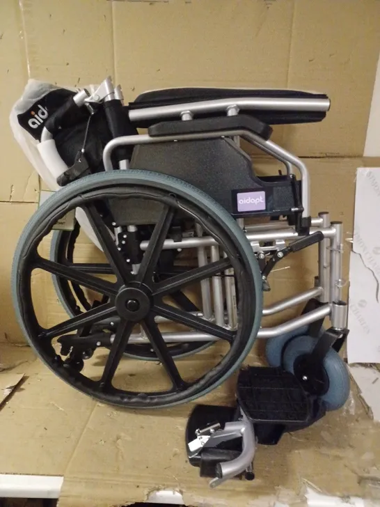 AIDAPT VA166SILVER DELUXE SELF PROPELLED ALUMINIUM TRANSIT CHAIR