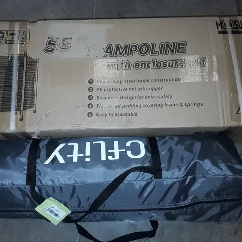 PALLET OF ASSORTED HOUSEHOLD ITEMS TO INCLUDE PORTABLE PET PENS, 55" TRAMPOLINES AND CAMPING TENT
