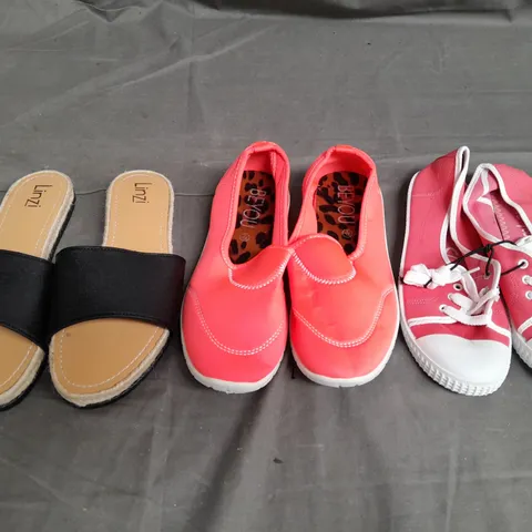 APPROXIMATELY 15 PAIRS OF LADIES SHOES. ASSORTED SIZES, COLOURS AND STYLES