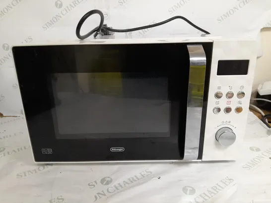 BOXD DELONGHI 23 LITRE SOLO MICROWAVE