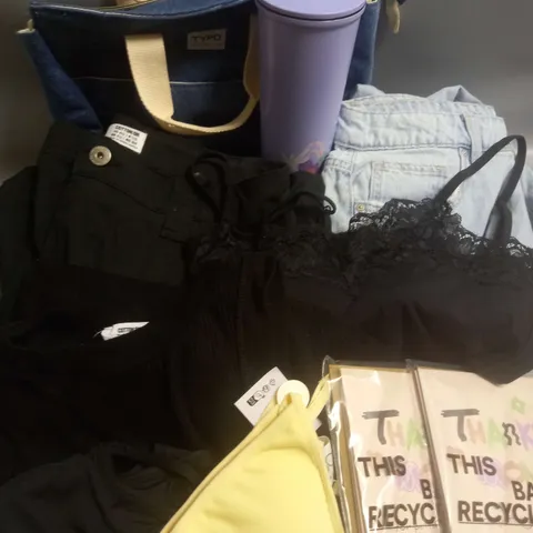 BOX OF APPROXIMATELY 15 ASSORTED HOUSEHOLD/CLOTHING ITEMS TO INCLUDE BAG, TOPS, TROUSERS ETC