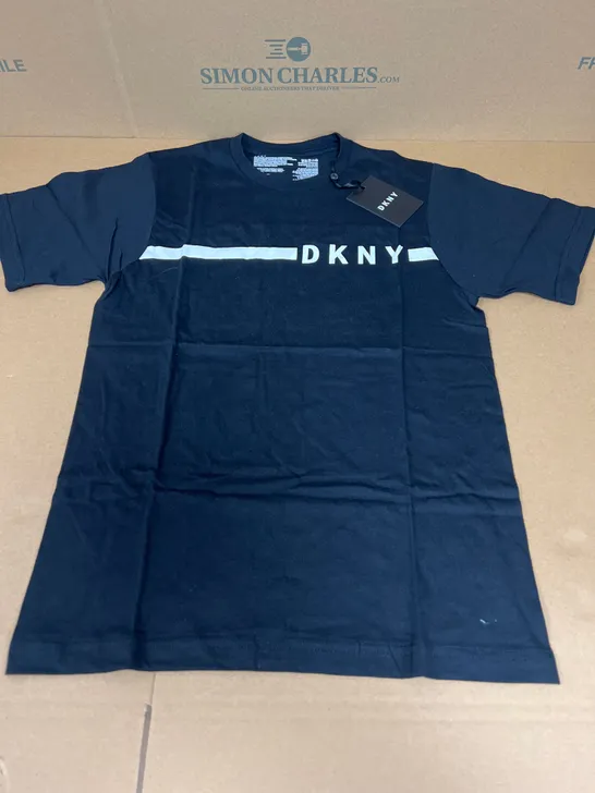 DKNY CASUAL T SHIRT IN BLACK SIZE SMALL