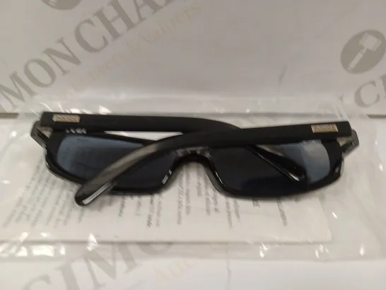 BOX OF APPROX 10 PAIRS OF POLICE 1334 SUNGLASSES 