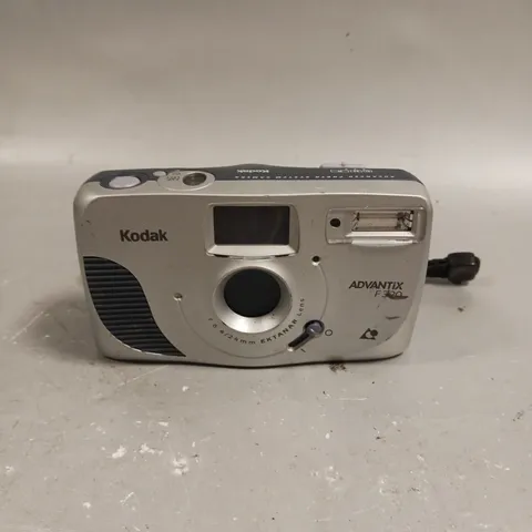 KODAK ADVANTIX F320 FILM CAMERA 