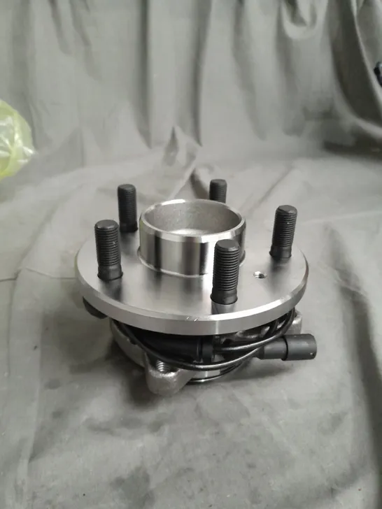 WHEEL BEARING HUB / COLLECTION ONLY 