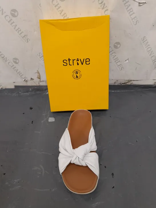 BOXED PAIROF STRIVE SICILY WHITE SANDAL UK 7 