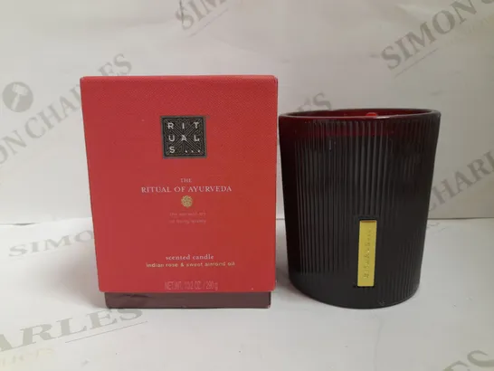 RITUALS `THE RITUALS OF AYURVEDA` SCENTED CANDLE - INDIAN ROSE & SWEET ALMOND OIL